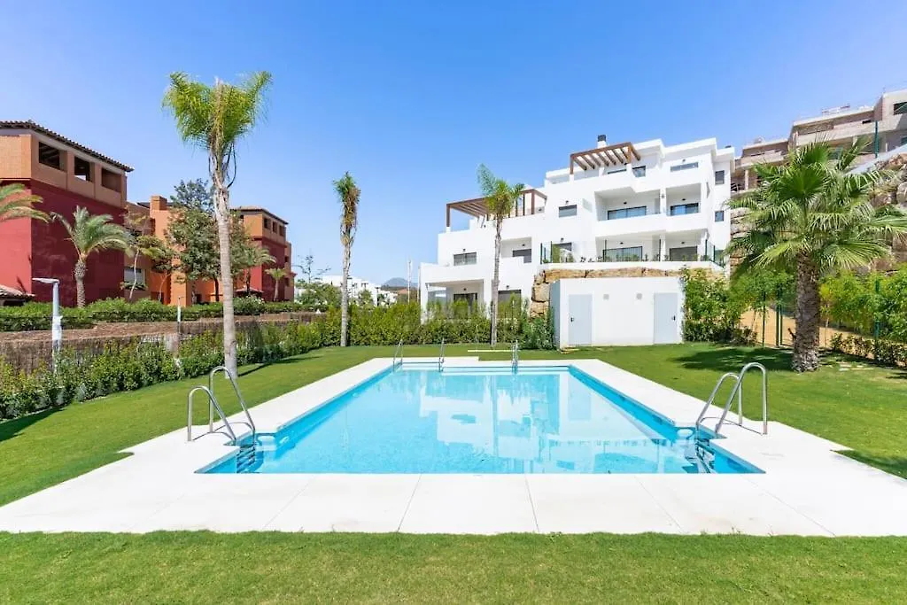 Modern 2 Bed Apt In Casares Bahia de Casares